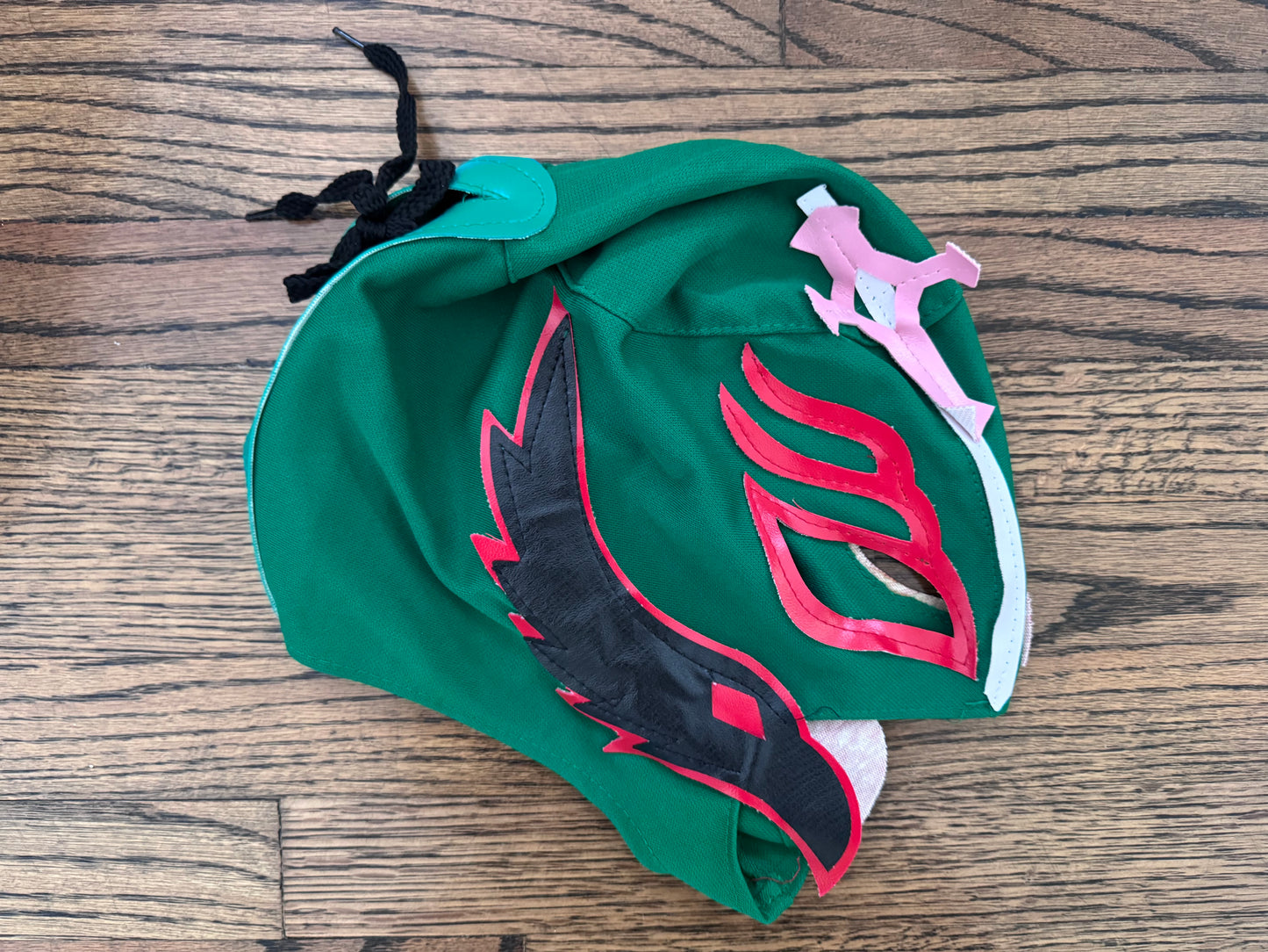 2006 WWE Rey Mysterio Jr. parking lot bootleg mask