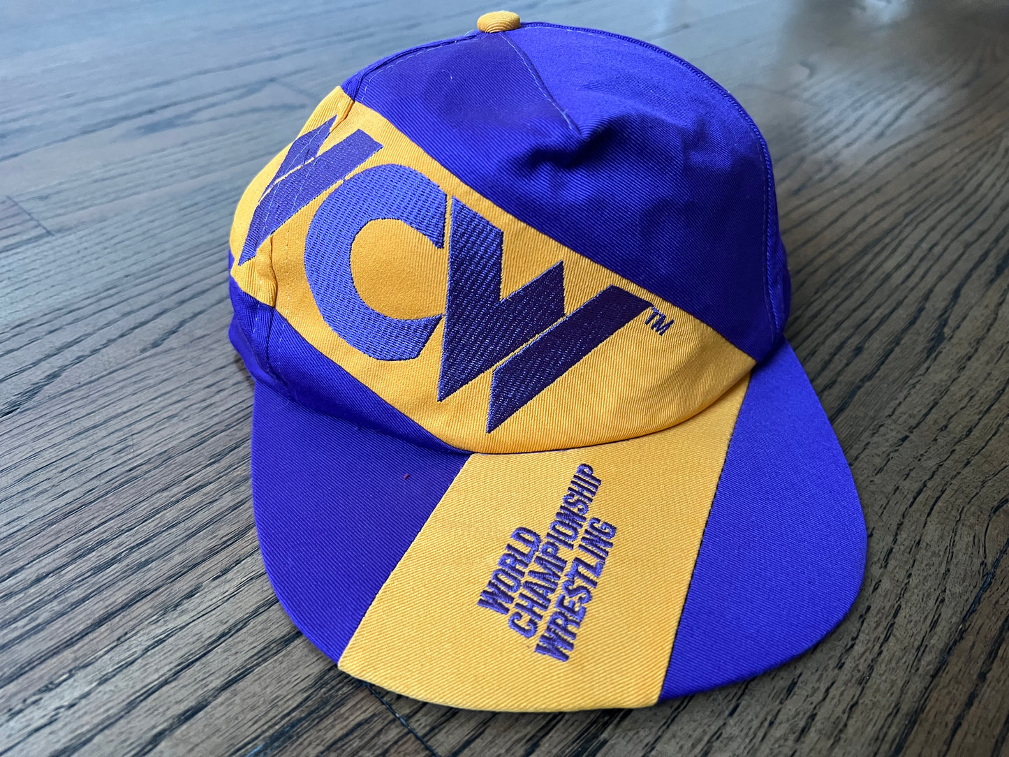 1994 (Approx.) WCW Logo SnapBack hat Size: Adjustable
