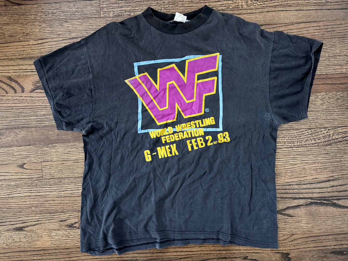 1993 WWF House show shirt featuring the World Wrestling Federation logo, Bret Hart, Tatanka, Undertaker and Randy Savage
